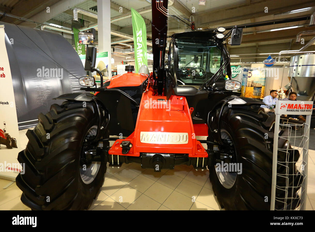 Zeotor Traktor mit schneemänner an Ashover Festival der Lichter  Stockfotografie - Alamy