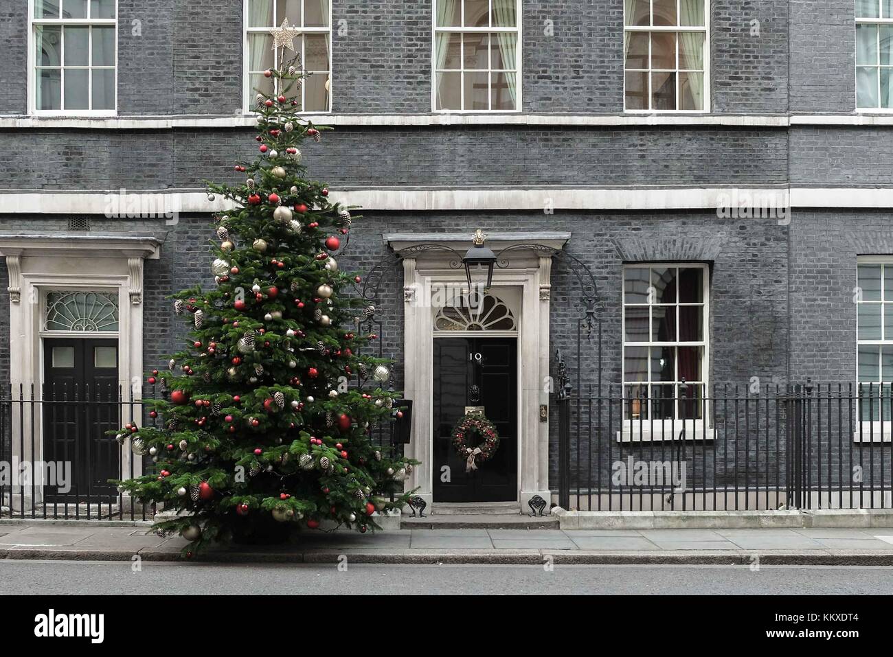 London UK 02nd Dec 2017 2nd December 18ft 6 London UK 02nd Dec 2017 2nd December 18ft 6