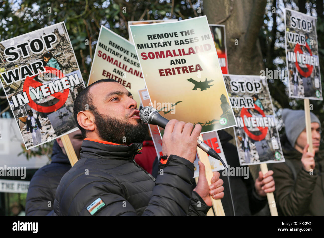 London, UK. 2nd Dec, 2017. Stop the war on Yemen demonstration outside the Embassy of the United Arab Emirates in Knightsbridge. Penelope Barritt/Alamy Live News Stock Photo