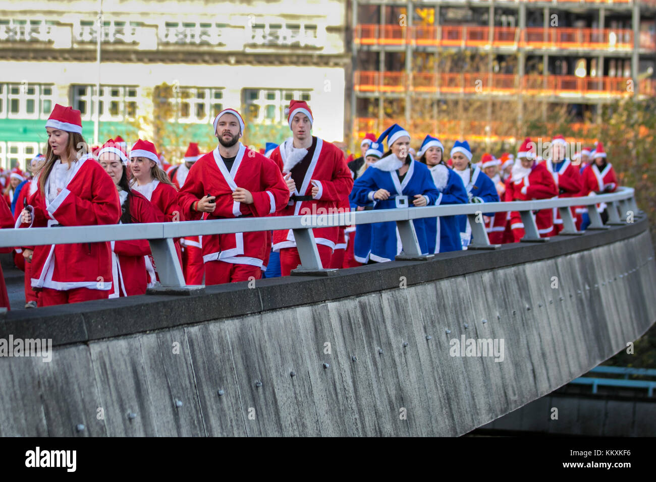 Running Routes Liverpool Children running sport hall hi-res stock photography and images - Alamy