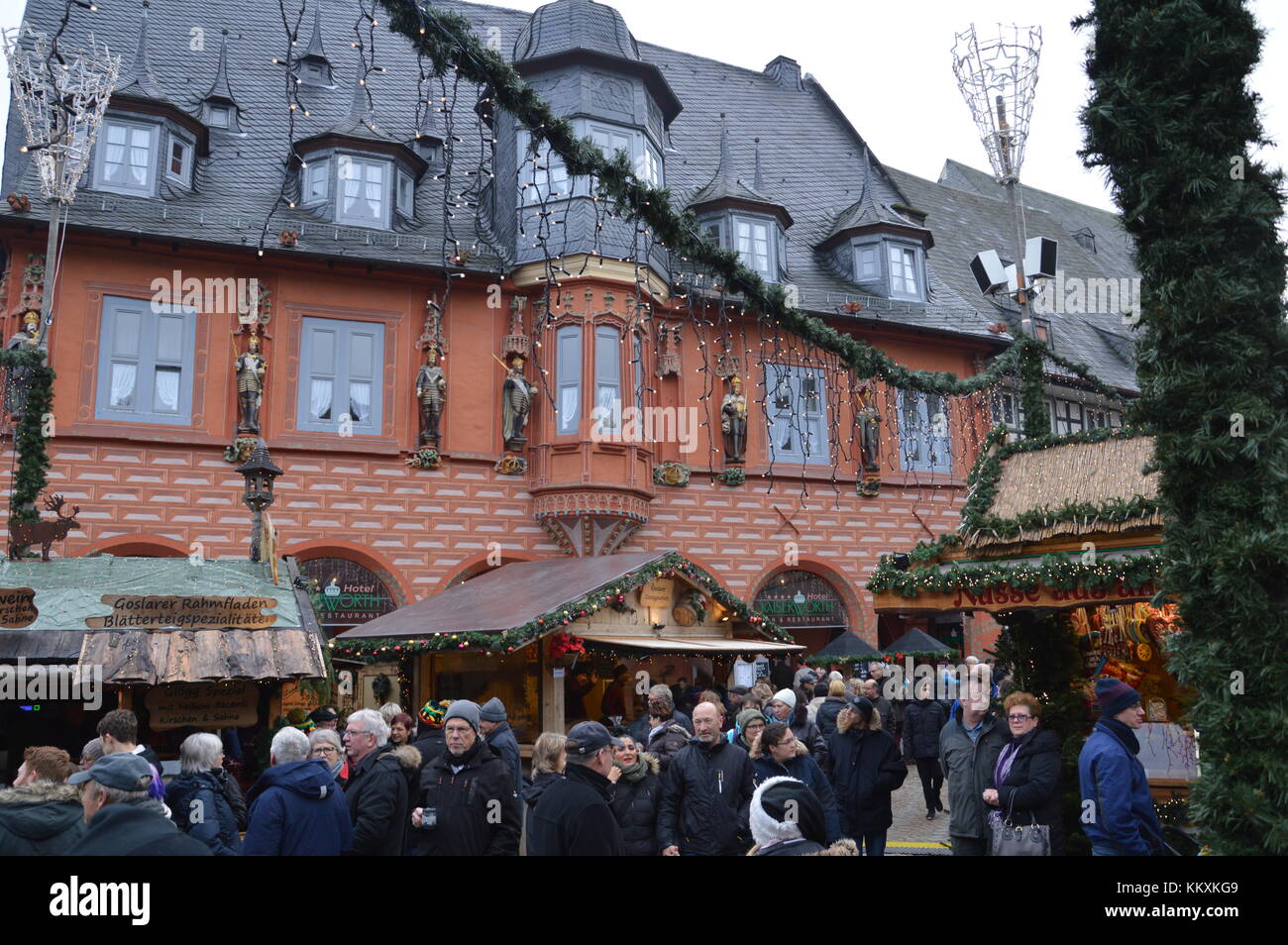Goslar, Germany. 2nd December, 2017. The traditional Christmas Market