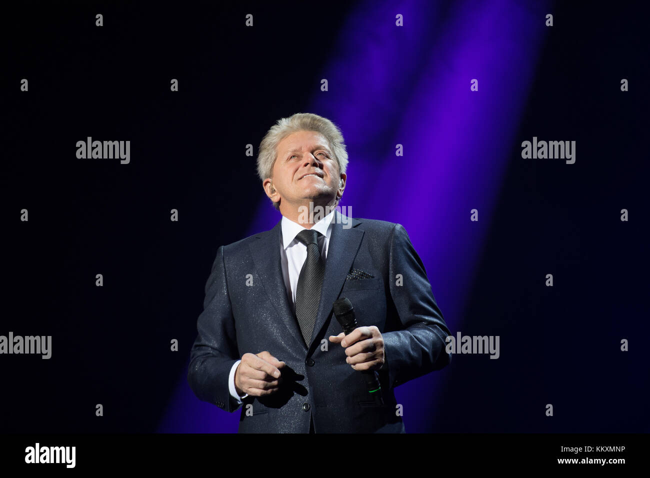 Hamburg, Germany. 1st Dec, 2017. American singer Peter Cetera ...