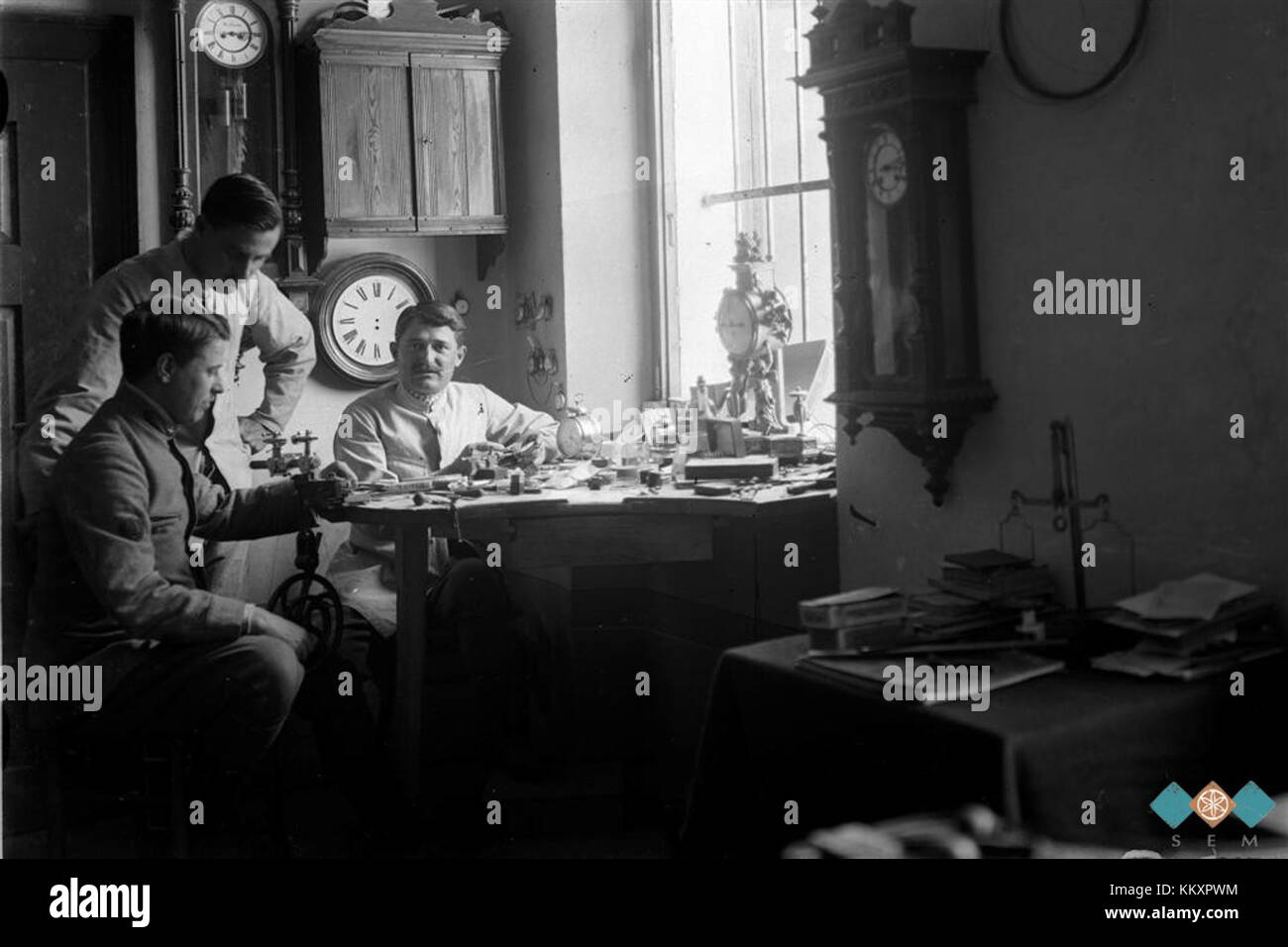 Italian prisoners war work hi-res stock photography and images - Alamy