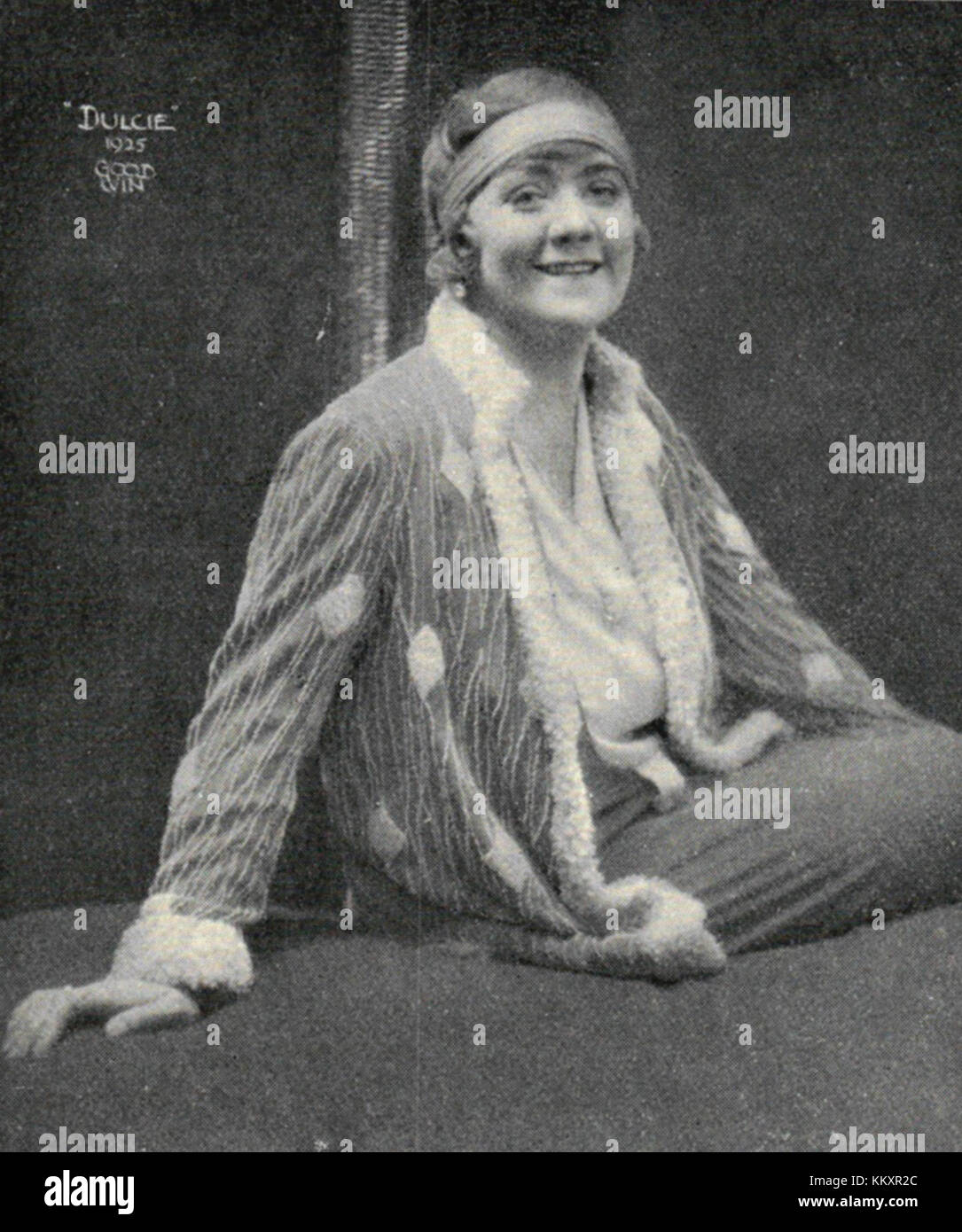 Joan Fontaine (1917?013 (naturalized American citizen Joan Fontaine (1917?013 (naturalized American citizen new picture Joan Fontaine (1917?013 (naturalized American citizen Joan Fontaine (1917?013 (naturalized American citizen new photo