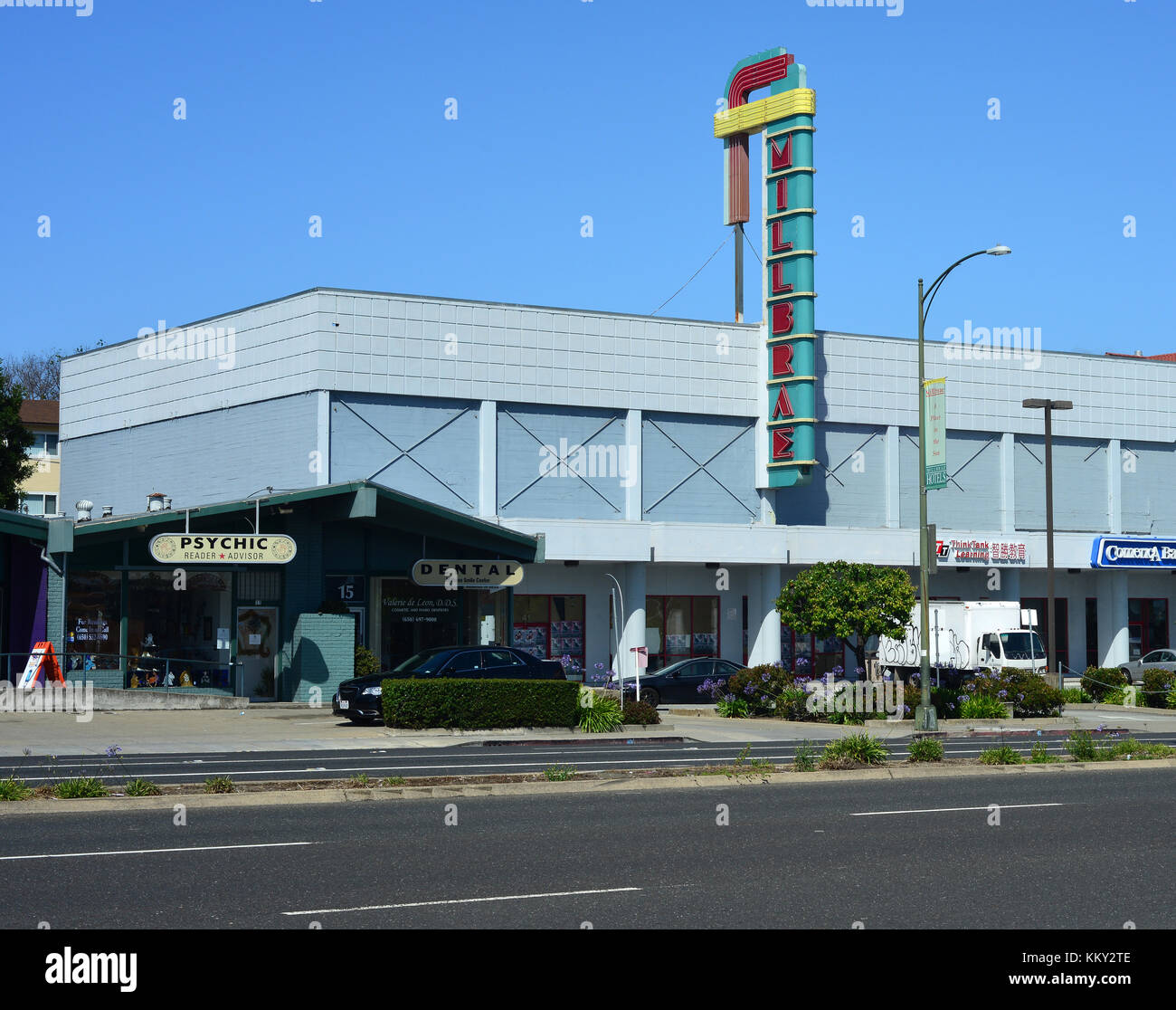 Suburban usa shopping hires stock photography and images Alamy