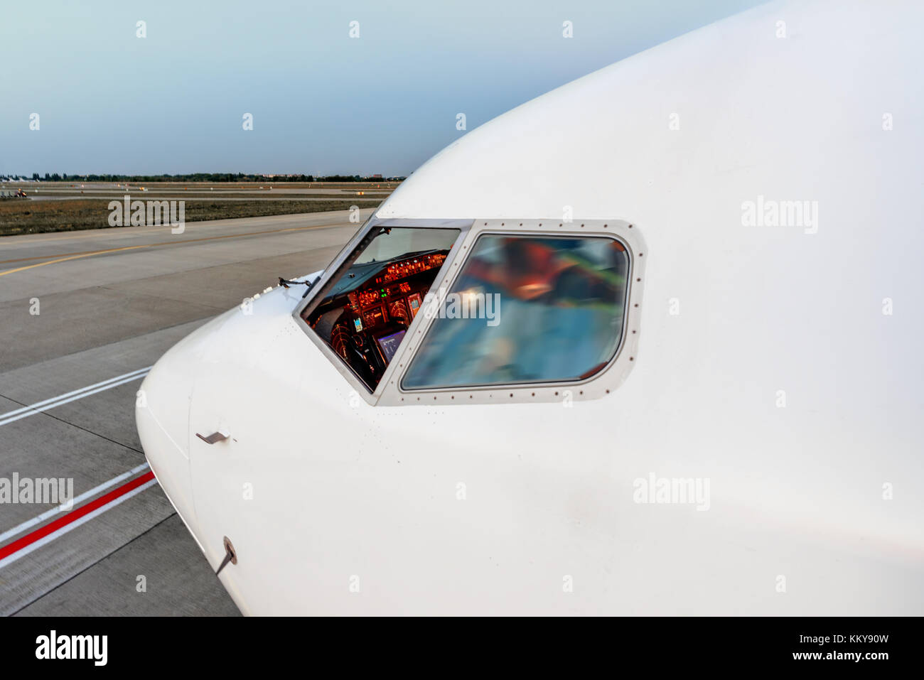 Aircraft cockpit view runway hi-res stock photography and images - Alamy