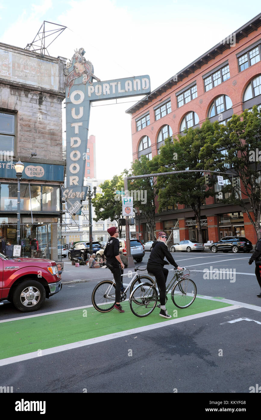 Portland oregon downtown hires stock photography and images Alamy