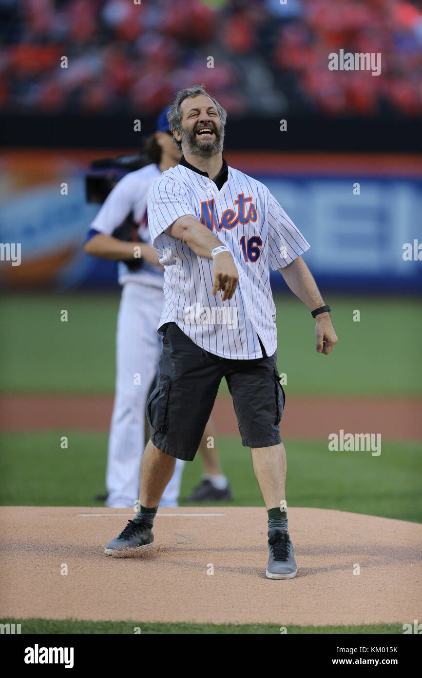 NEW YORK, NY AUGUST 02 Judd Apatow was joined by his wife Leslie