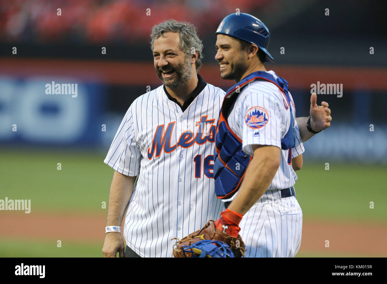NEW YORK, NY AUGUST 02 Judd Apatow was joined by his wife Leslie