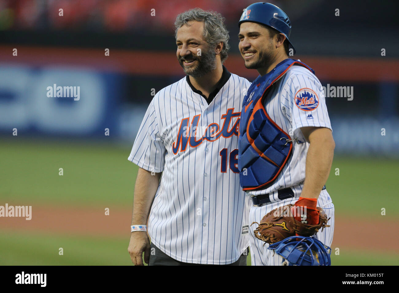 NEW YORK, NY AUGUST 02 Judd Apatow was joined by his wife Leslie