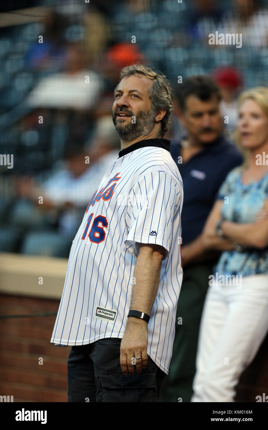 NEW YORK, NY AUGUST 02 Judd Apatow was joined by his wife Leslie