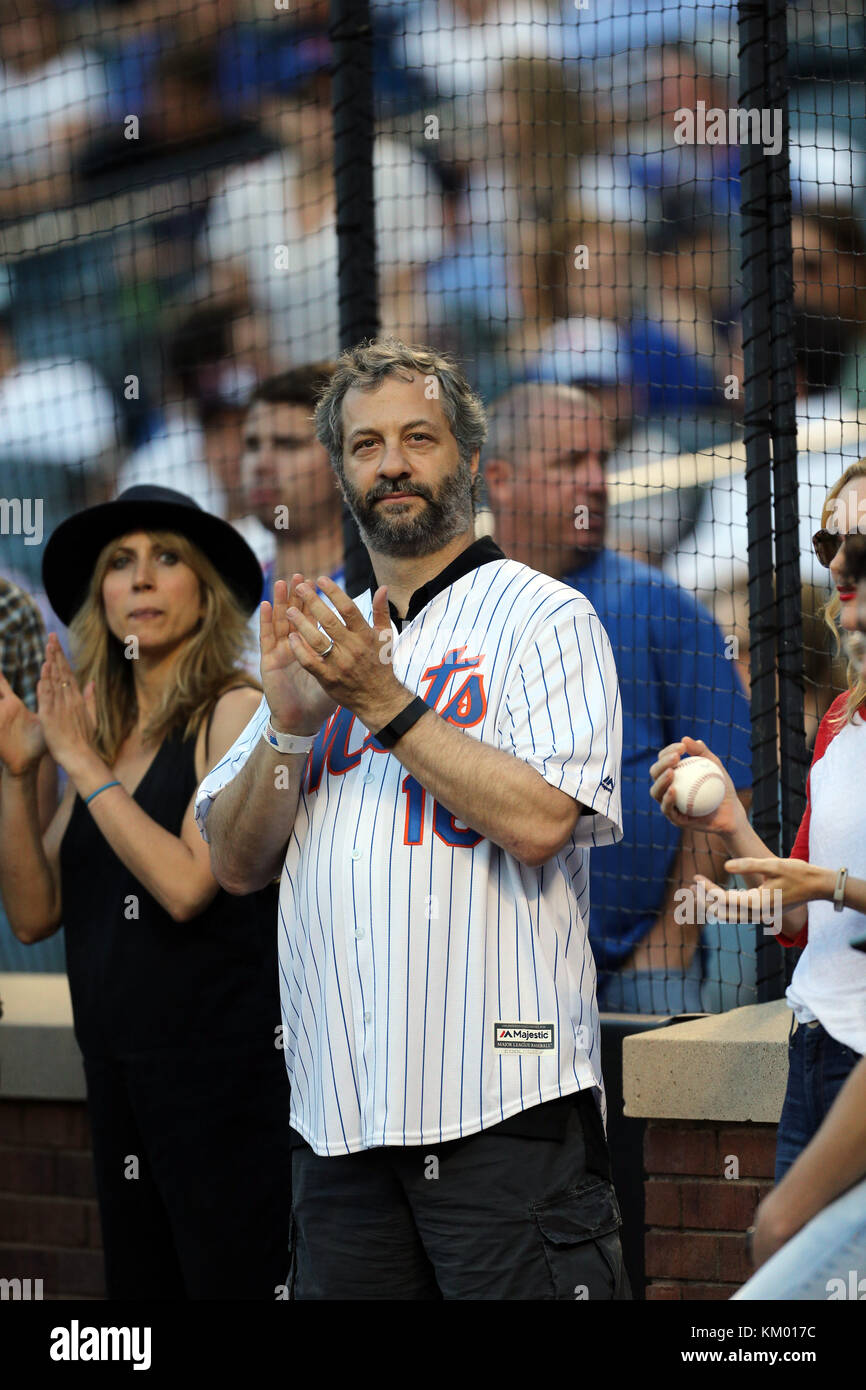 NEW YORK, NY AUGUST 02 Judd Apatow was joined by his wife Leslie