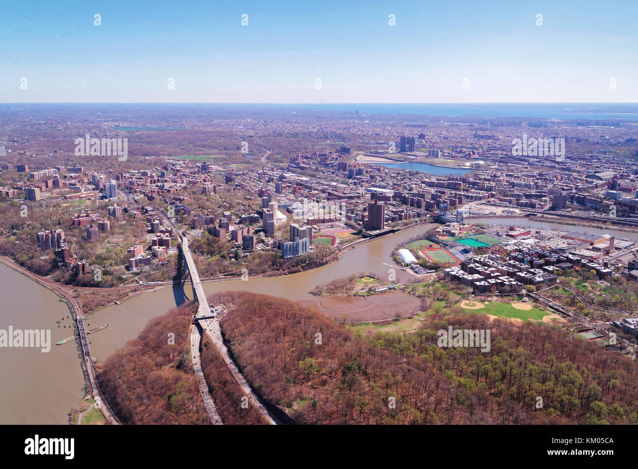 Bronx Skyline Stock Photos & Bronx Skyline Stock Images Alamy