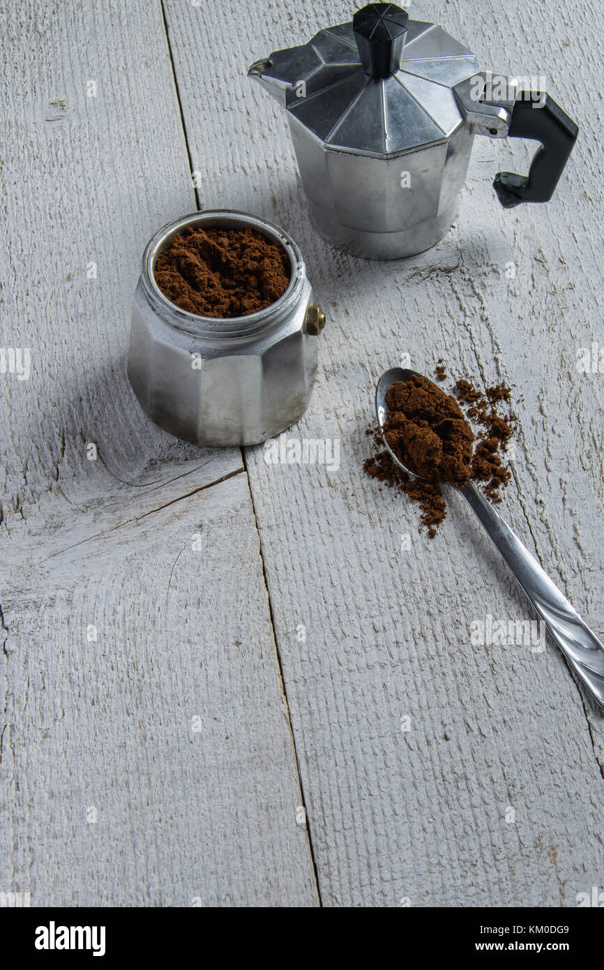 Preparing the coffee in a moka italian coffee maker Stock Photo Alamy