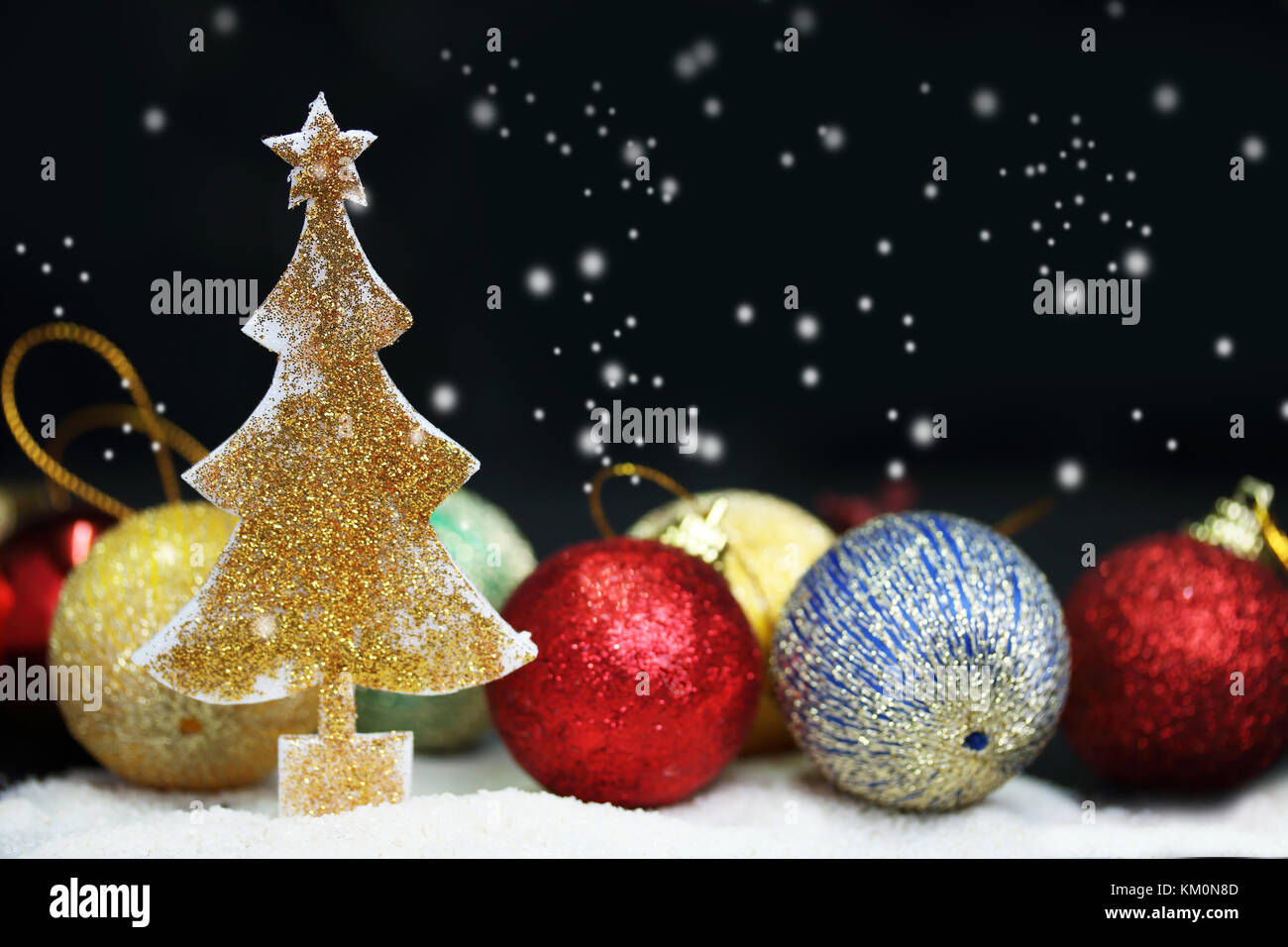 Sparkling gold glitter christmas tree with black background Stock Photo ...