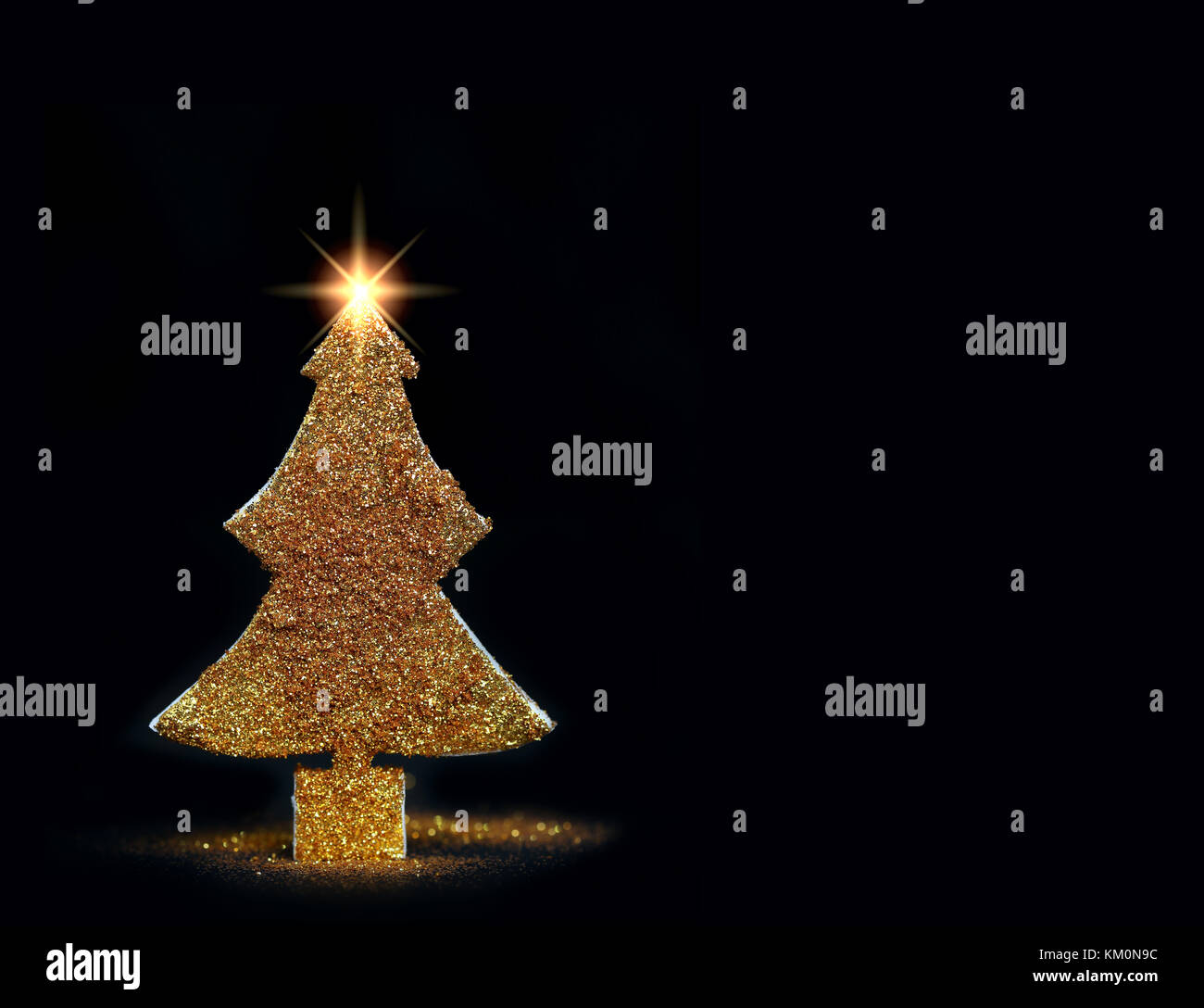 Sparkling gold hi-res stock photography and images - Alamy