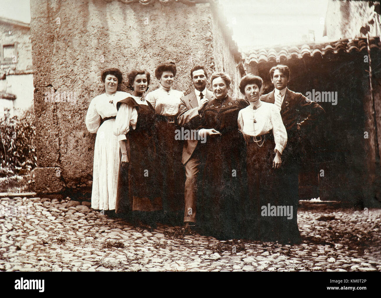 An Italian family at the beginning of the twentieth century (Piedmont) Stock Photo