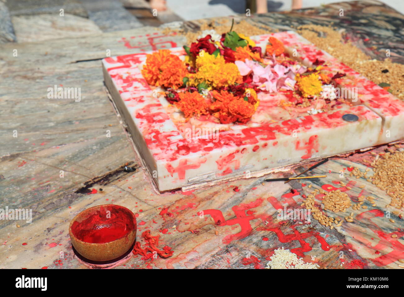 Hinduism flower offering Jagdish temple Udaipur India Stock Photo Alamy