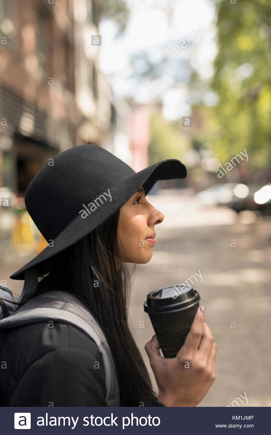 Woman wearing a fedora High Resolution 