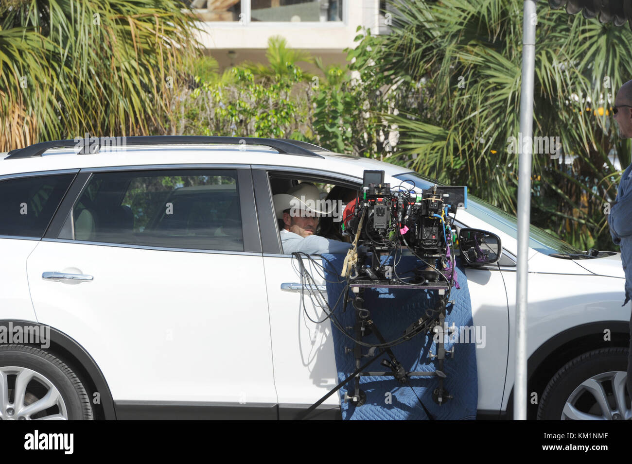 PALM BEACH, FL - SEPTEMBER 19: Actress/Singer Jennifer Lopez, and English actor Jason Statham on set filming their new crime/thriller 'Parker” directed by Taylor Hackford on Worth Avenue. On September 19, 2011 in Palm Beach, Florida  People:  Jennifer Lopez Jason Statham Stock Photo