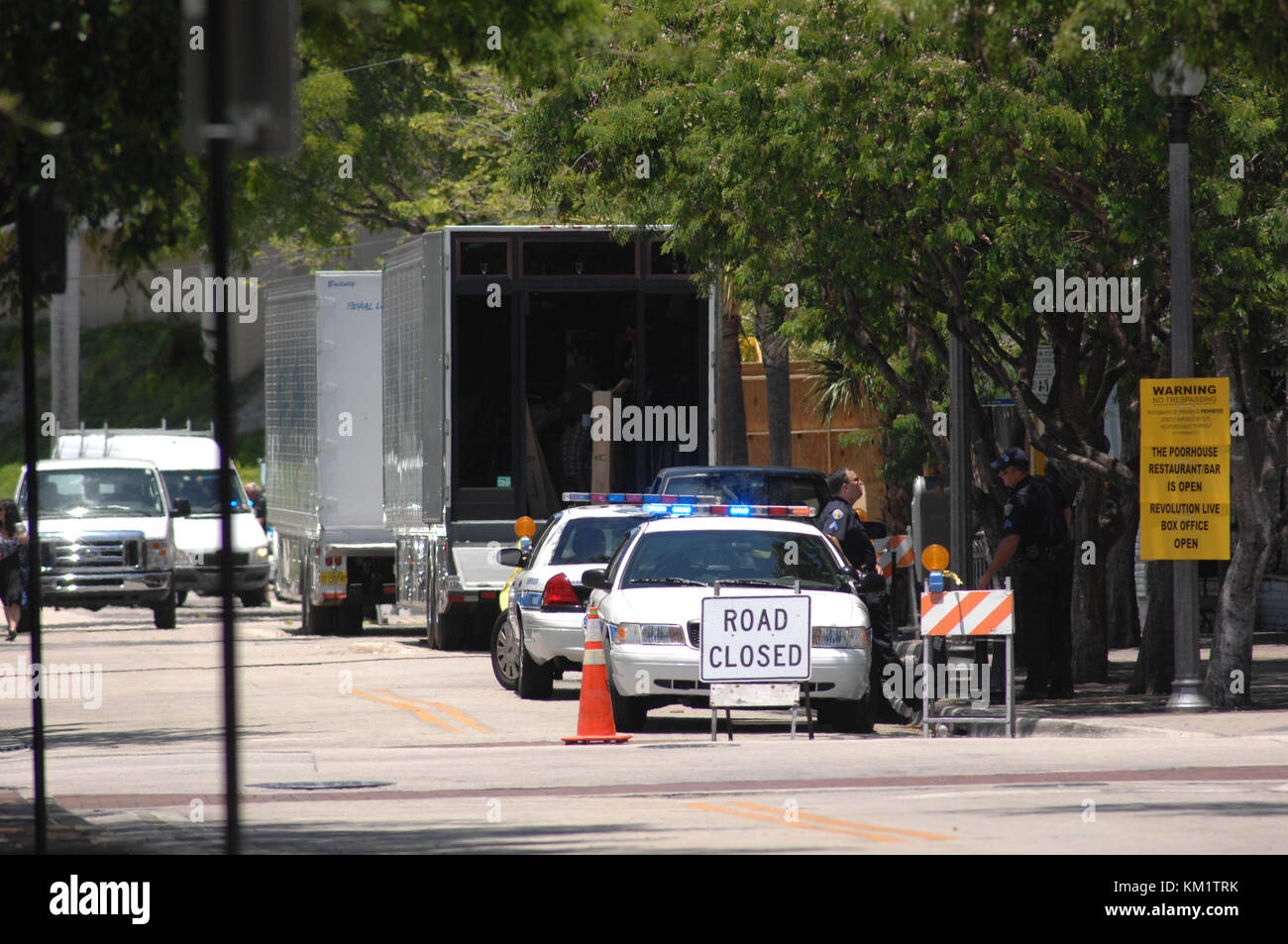Catherine zeta jones and tom cruise hires stock photography and images