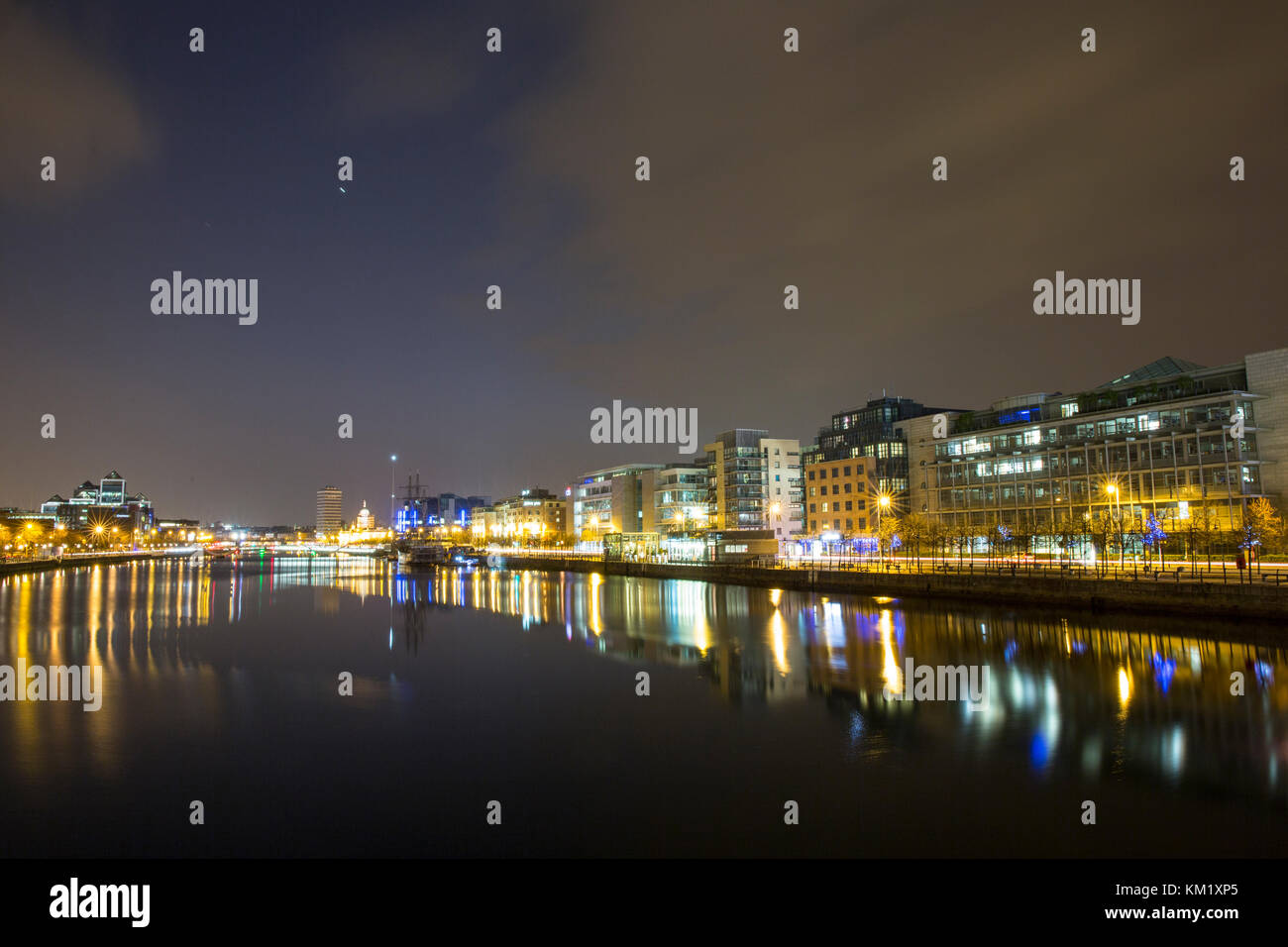 River liffey colour hi-res stock photography and images - Alamy