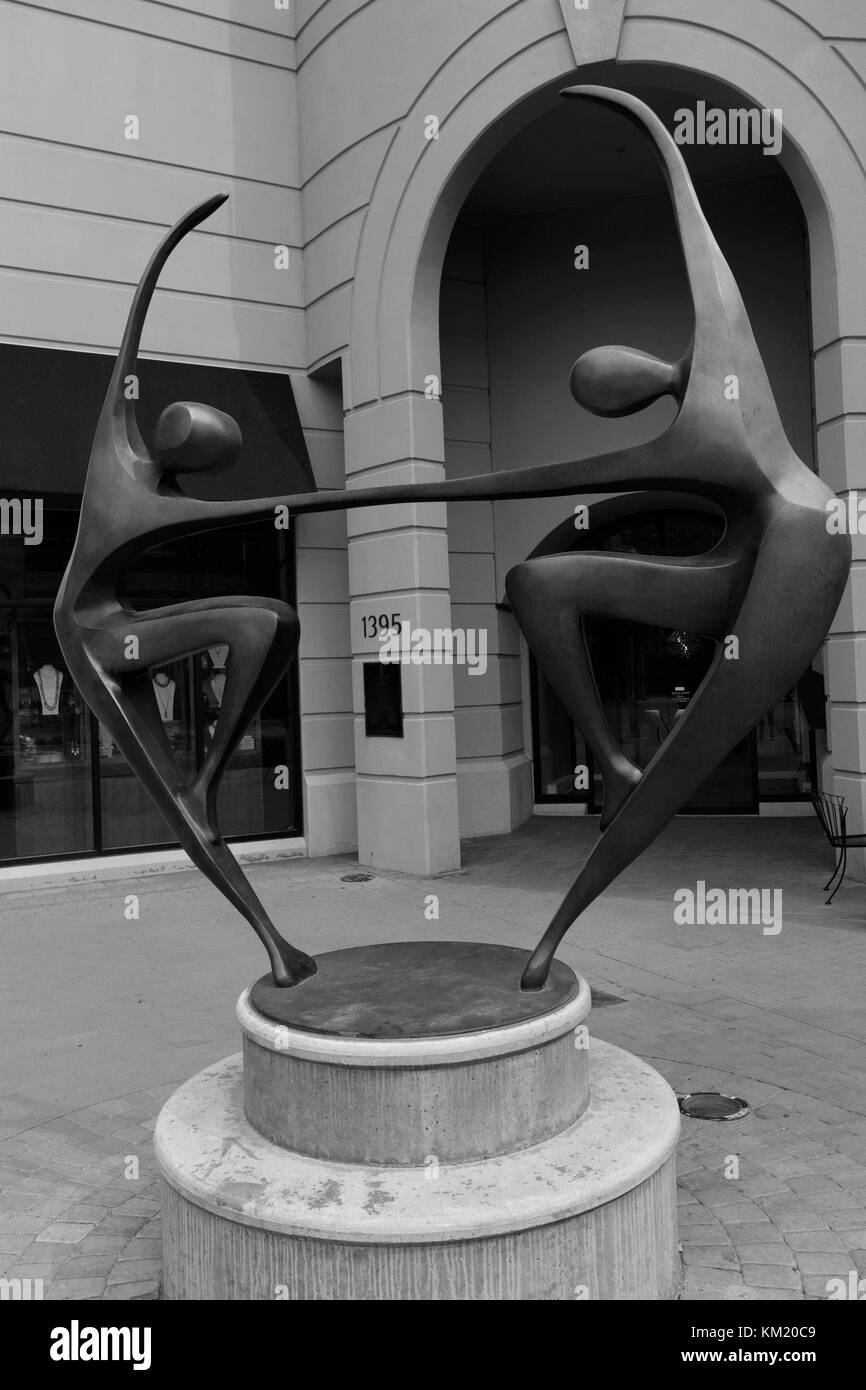 The Dancers IV Sculpture, The Madison building, City Art Trail, Kelowna City, Okanagan valley, British Columbia, Canada. Stock Photo
