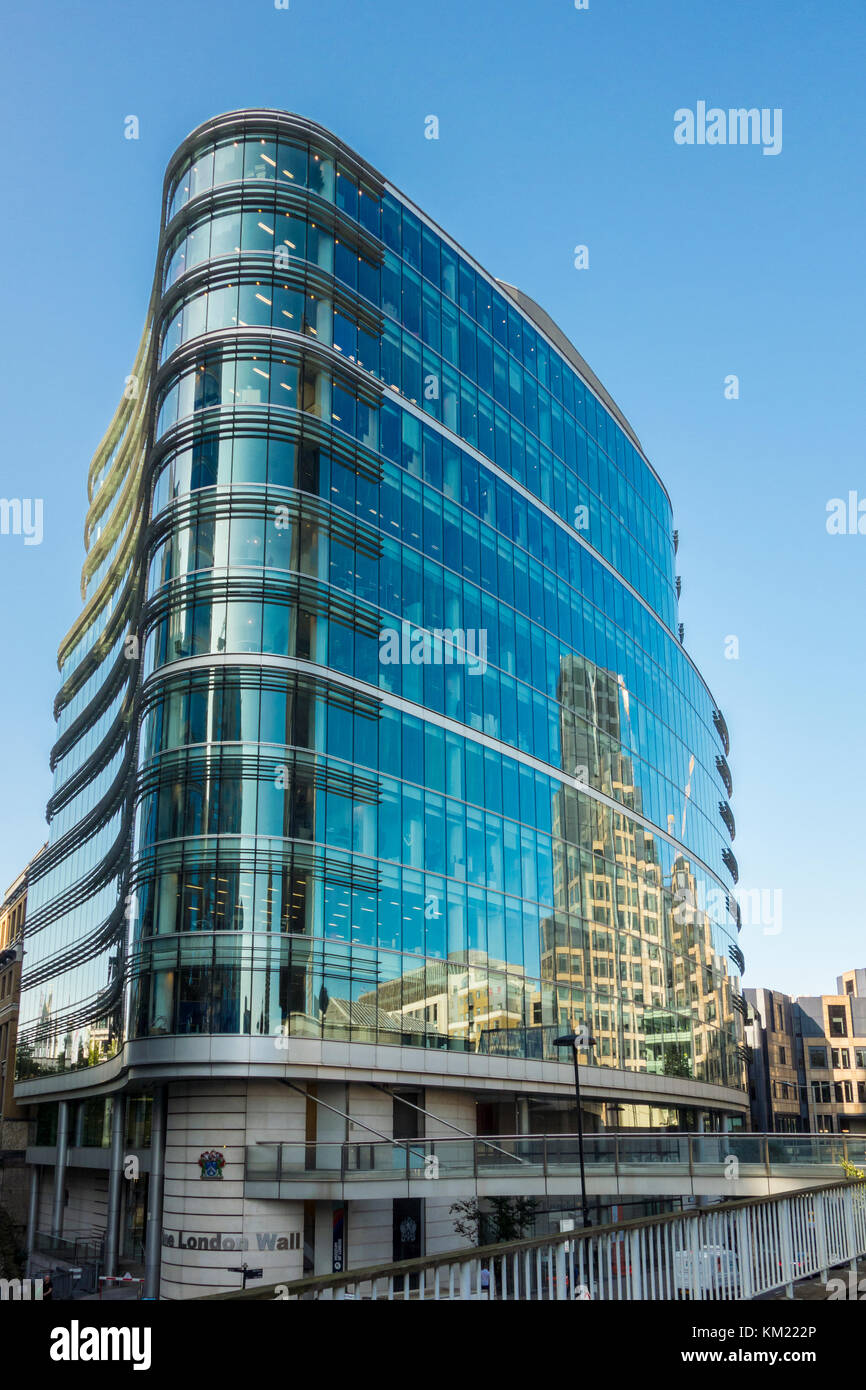 Reflections on One London Wall by Foster + Partners, Aldersgate Street