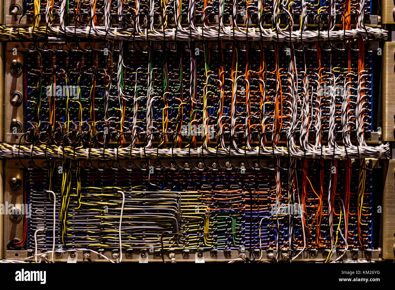 Messy wires hires stock photography and images Alamy