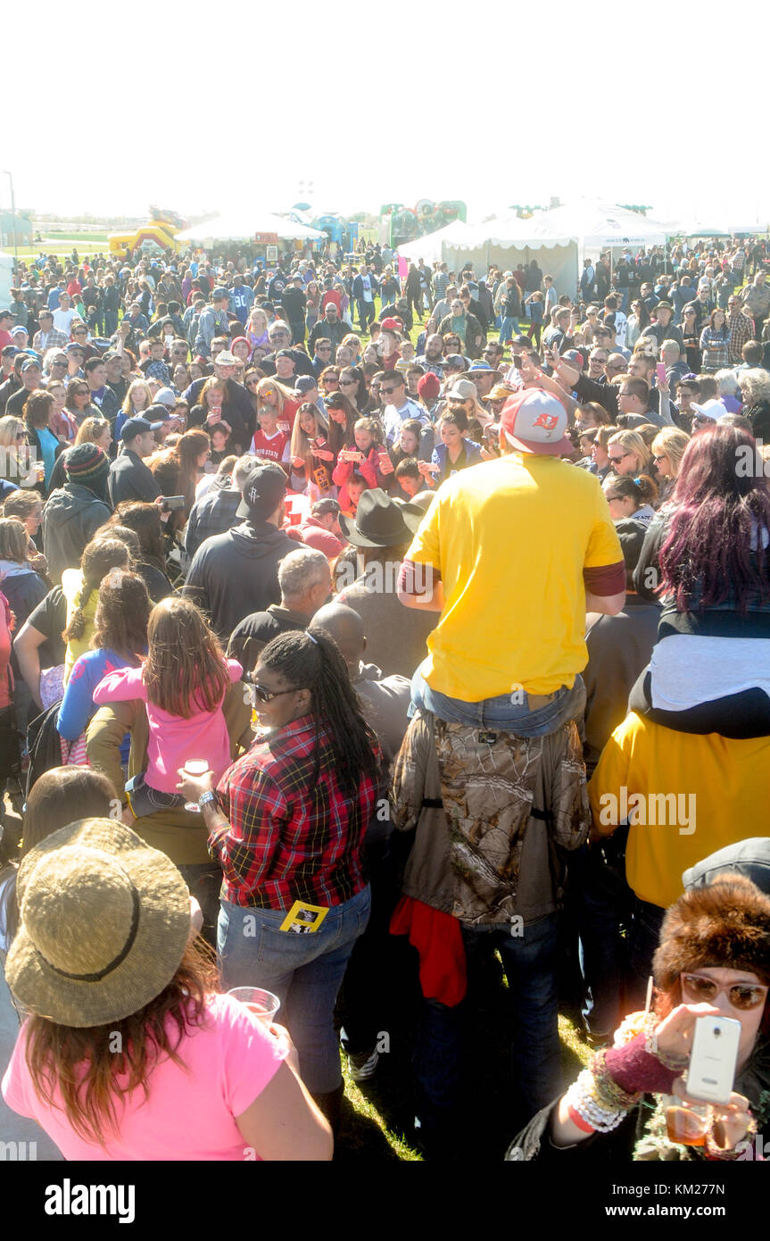 Bacon eating contest at Southwest Bacon Fest Stock Photo Alamy