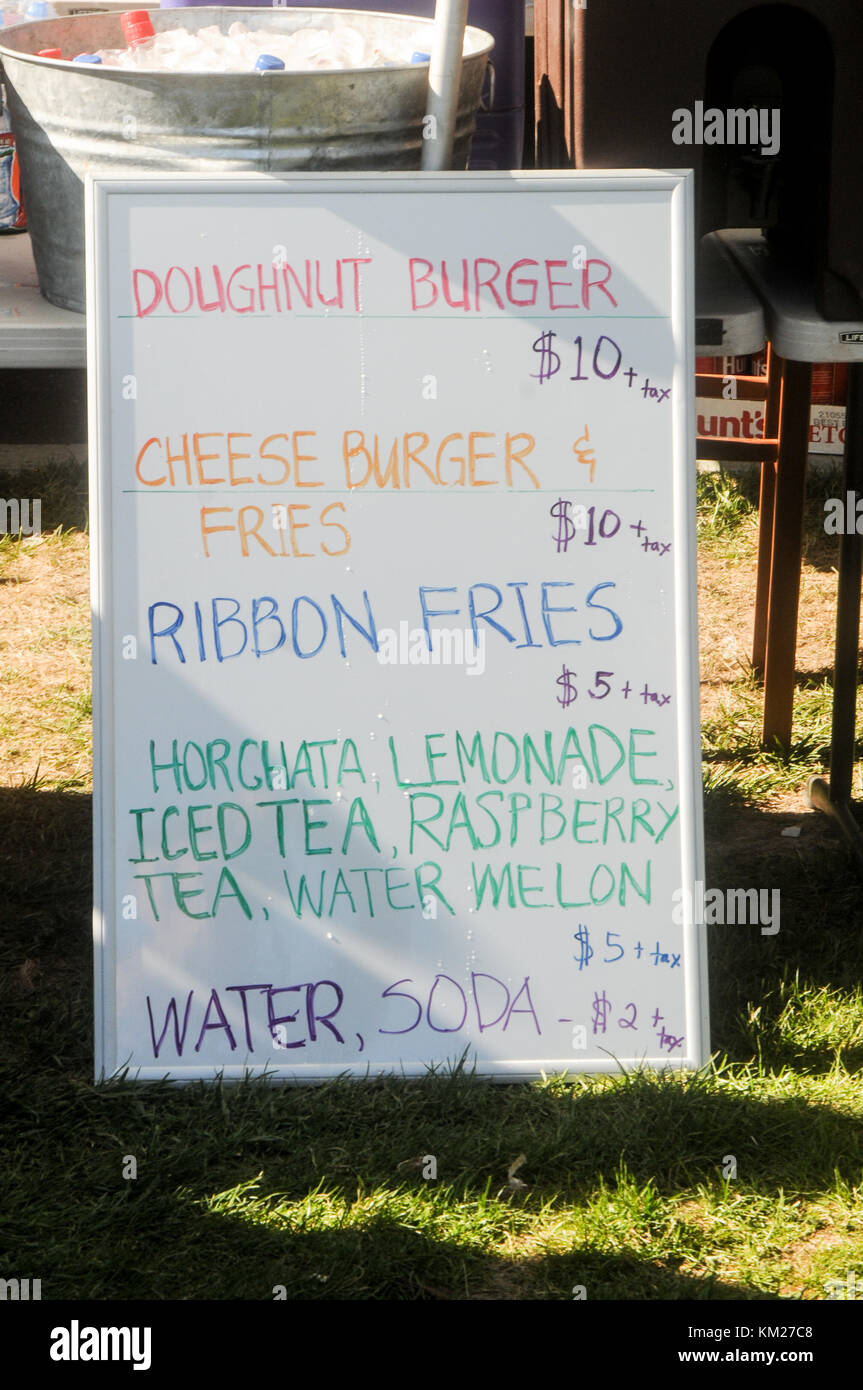 Vendors and patrons at Albuquerque Bacon Fest 2015 in Albuquerque, New