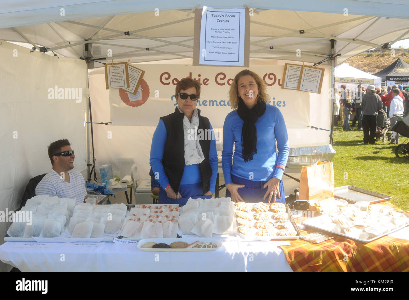 Vendors and patrons at Albuquerque Bacon Fest 2015 in Albuquerque, New