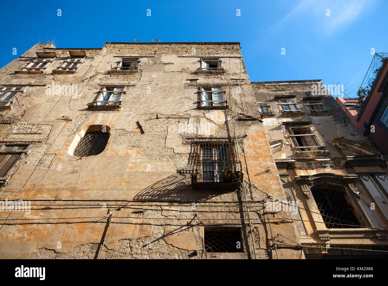 Old building in Vico Cinquesanti, Naples, Campania, Italy Stock Photo