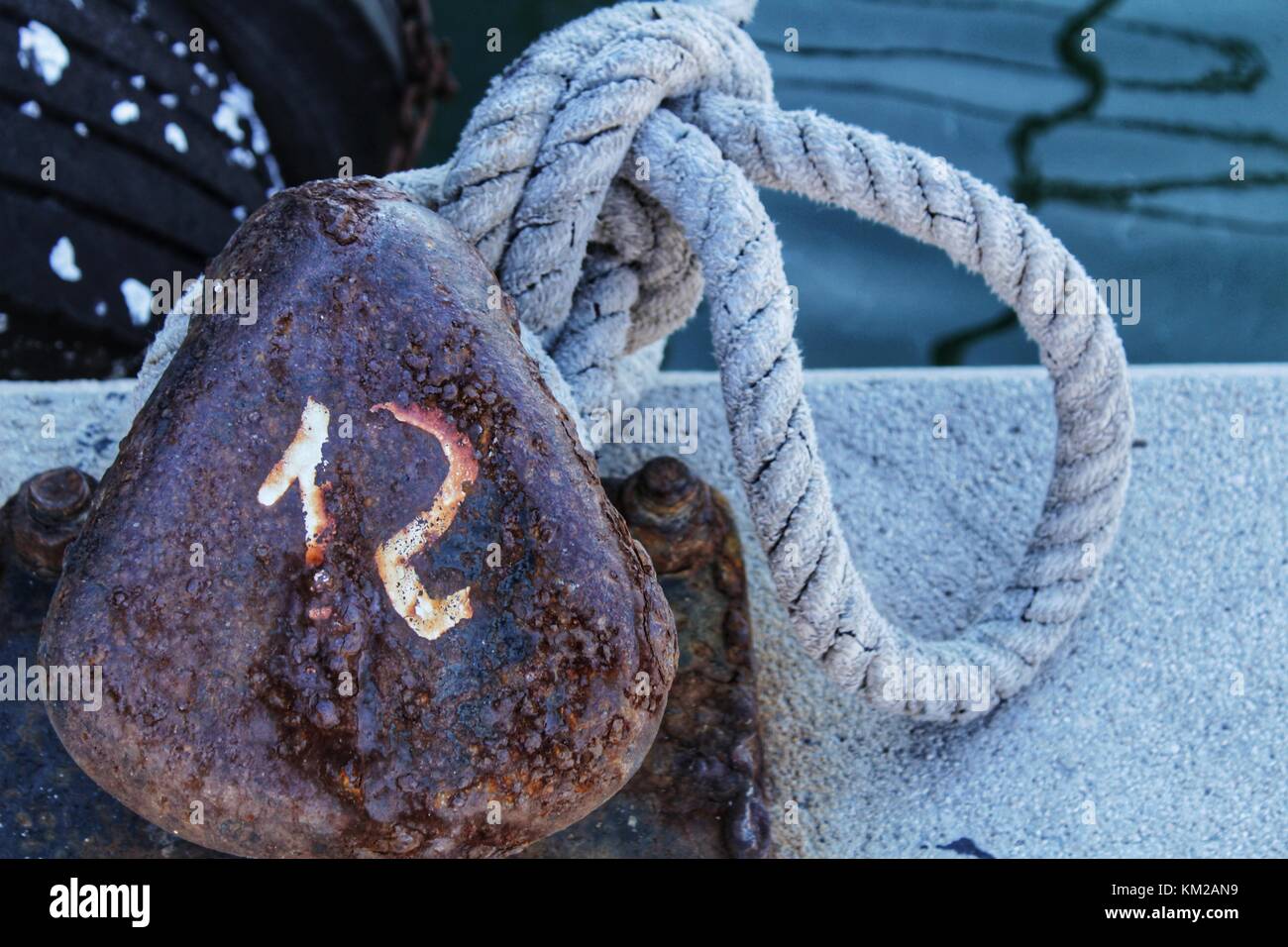 Rope tied to chain hi-res stock photography and images - Page 11 - Alamy