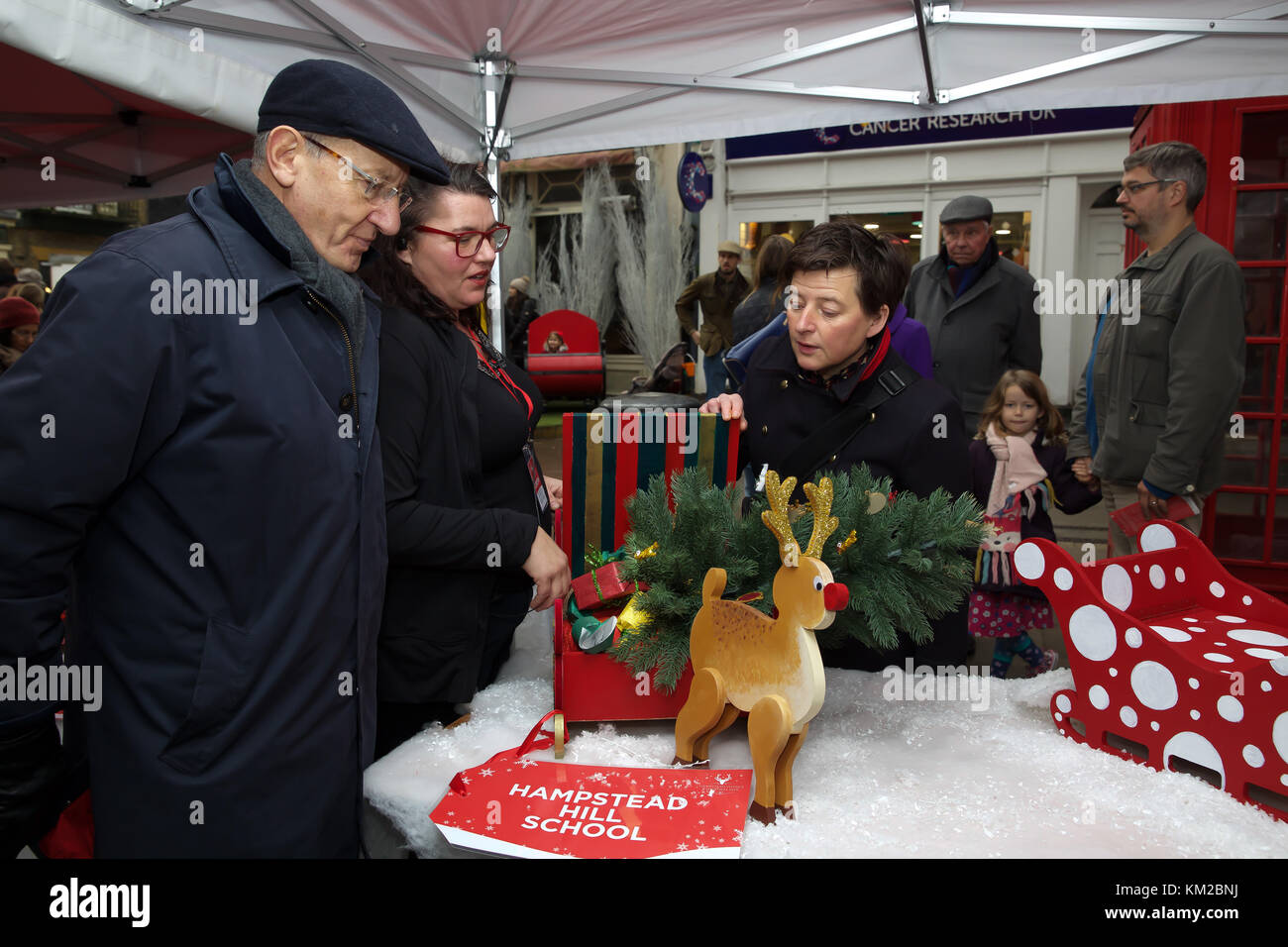 Hampstead Village, UK. 3rd Dec, 2017. Hampstead Village Christmas Fair