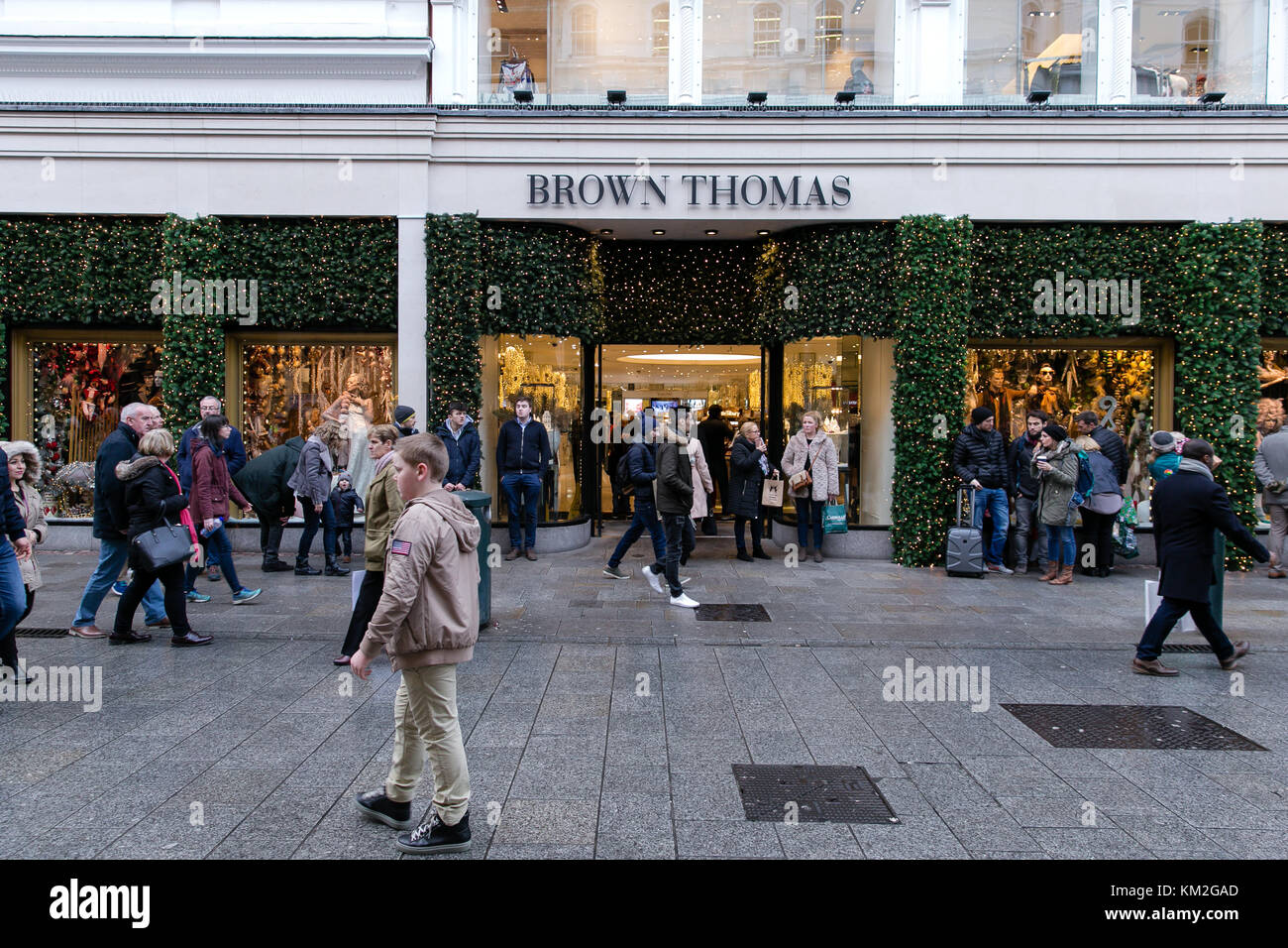 Brown thomas on grafton street hires stock photography and images Alamy