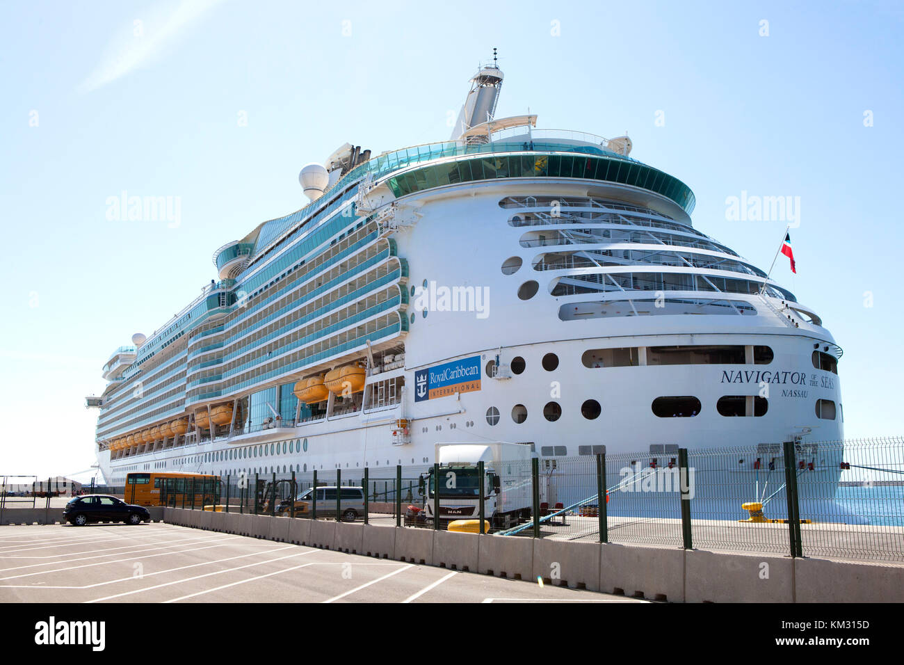 Interior of Royal Caribbean`s `Navigator of the Sea` Cruise Ship. Editorial  Stock Image - Image of modern, holiday: 186379934