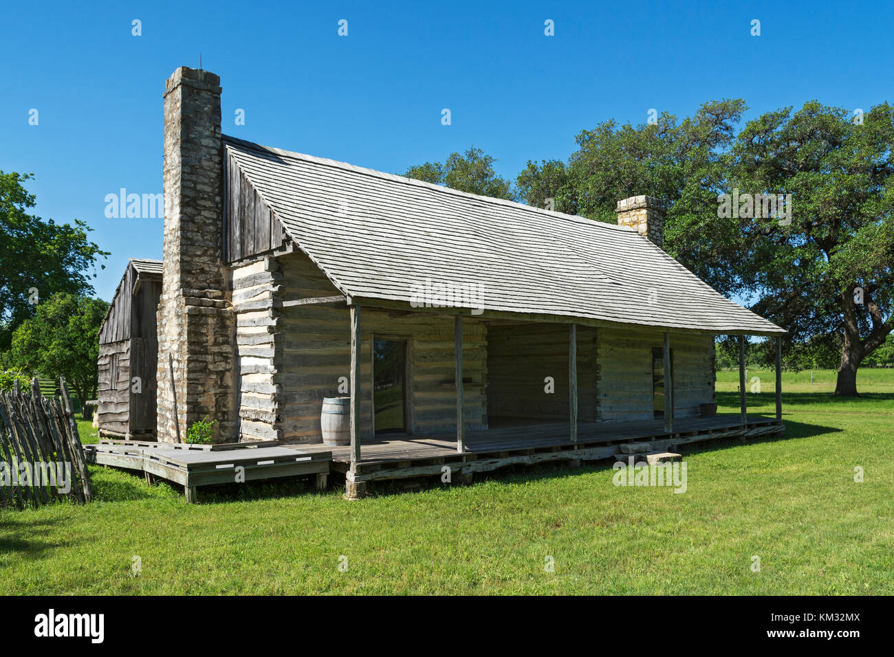 Texas, Johnson City, Lyndon B. Johnson National Historic Park, Johnson Settlement, Dog-trot Cabin Stock Photo