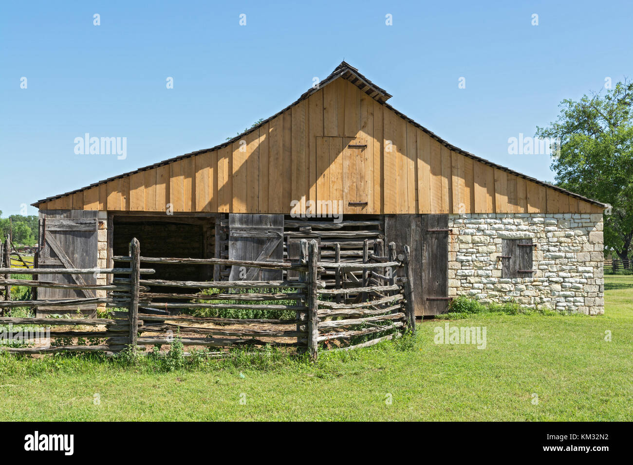 Texas, Johnson City, Lyndon B. Johnson National Historic Park, Johnson Settlement, James Polk Johnson Barn built 1875 Stock Photo