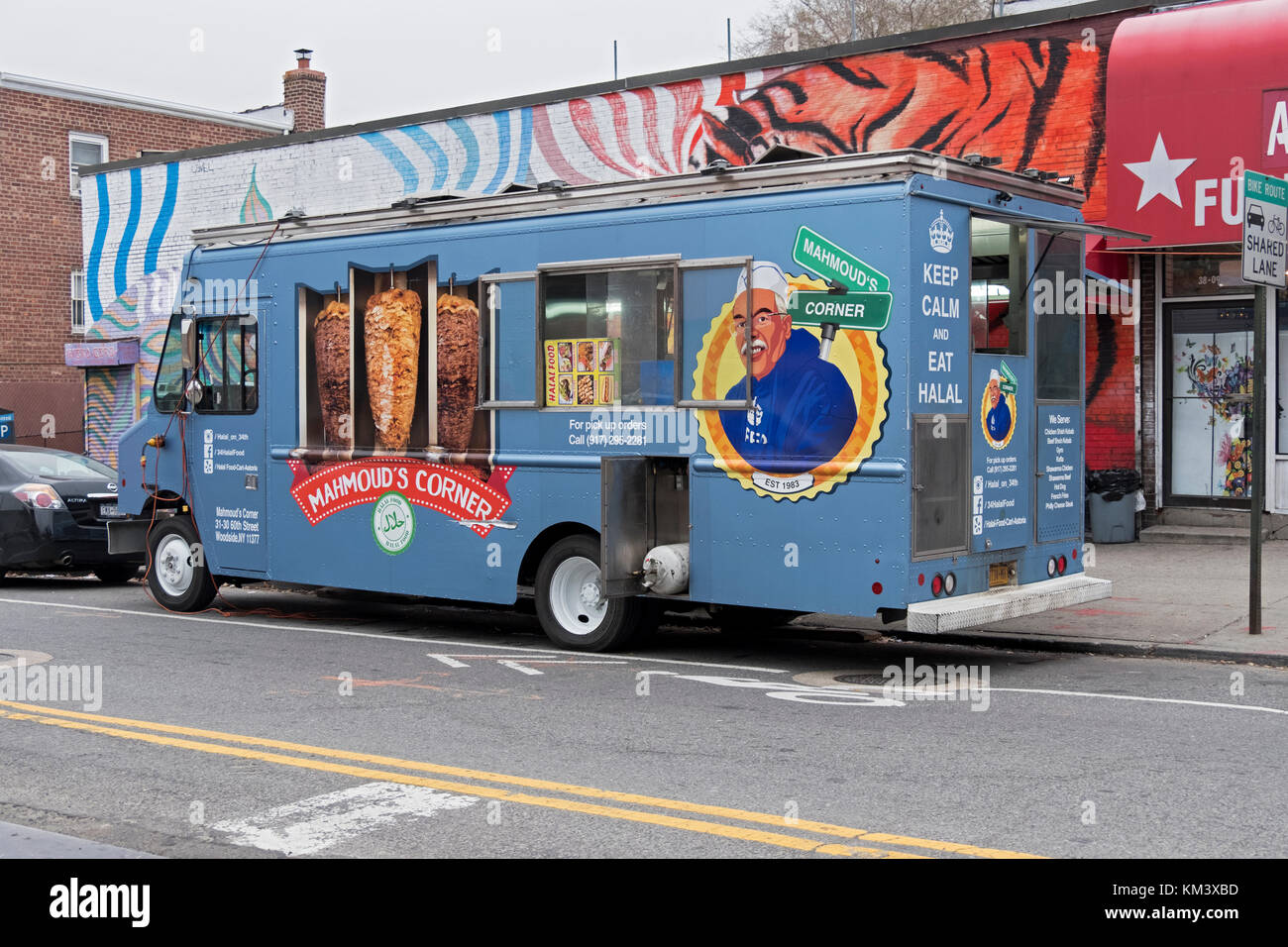 Mahmoud's Corner Halal food truck, a fixture in Astoria, Queens for many years. Parked just off Steinway Street on 34th Avenue. Stock Photo