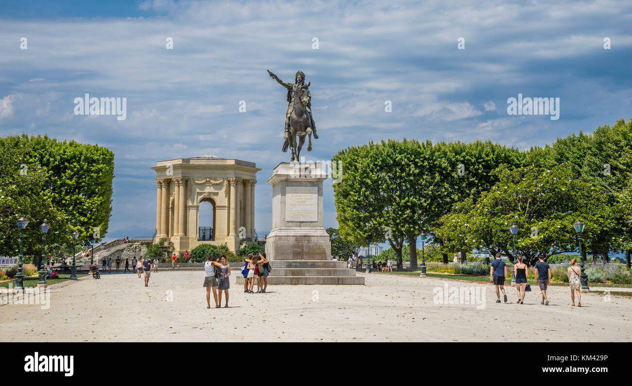 France, Hérault department, Montpellier, esplanade du Peyrou with the equstrian statue of Lois XIV and the monumental water tower Stock Photo