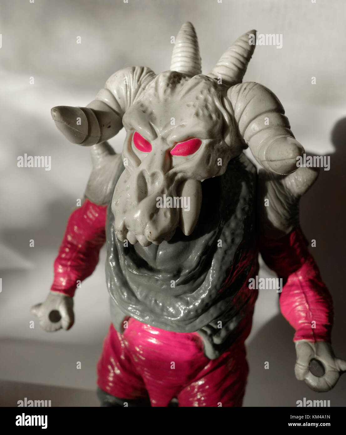 A Transformers 80s Pretenders Figure Skullgrin Stock Photo Alamy