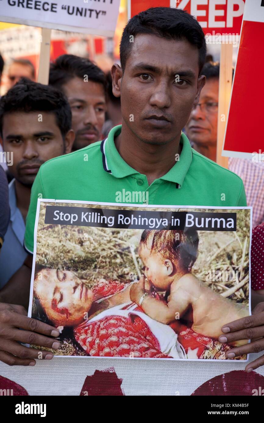 Bangladeshi with sign against killing of Rohingya in Myanmar. 16.09.2017 | usage worldwide Stock Photo