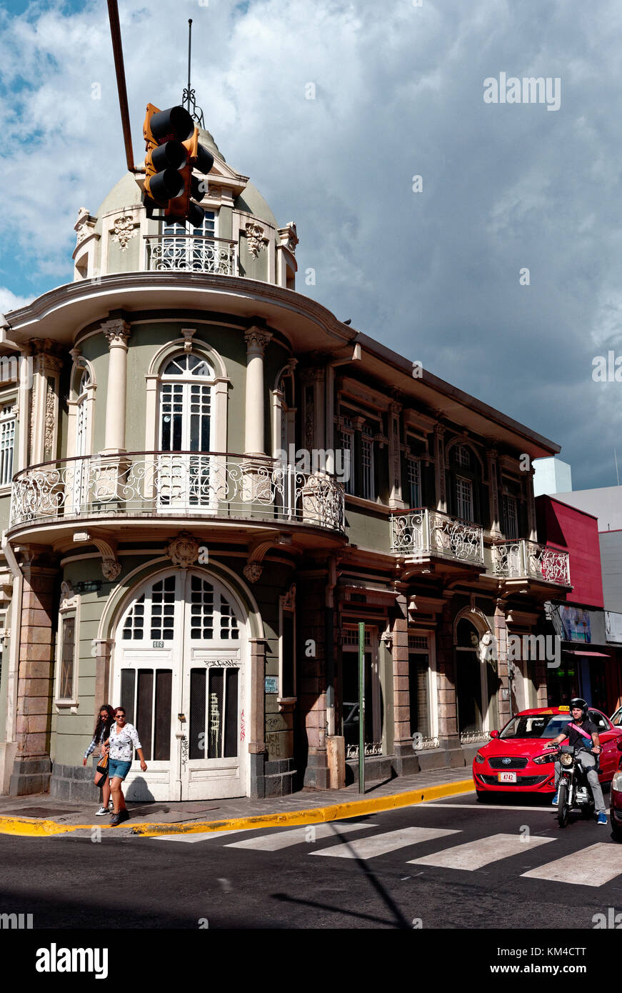 Aging Spanish colonial architecture in San Jose, Costa Rica Stock Photo
