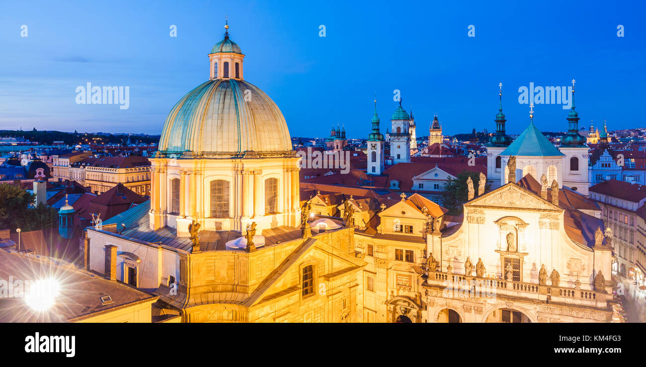 Tschechien, Prag, Stadtansicht, Altstadt, Kreuzherrenkirche und Salvatorkirche Stock Photo