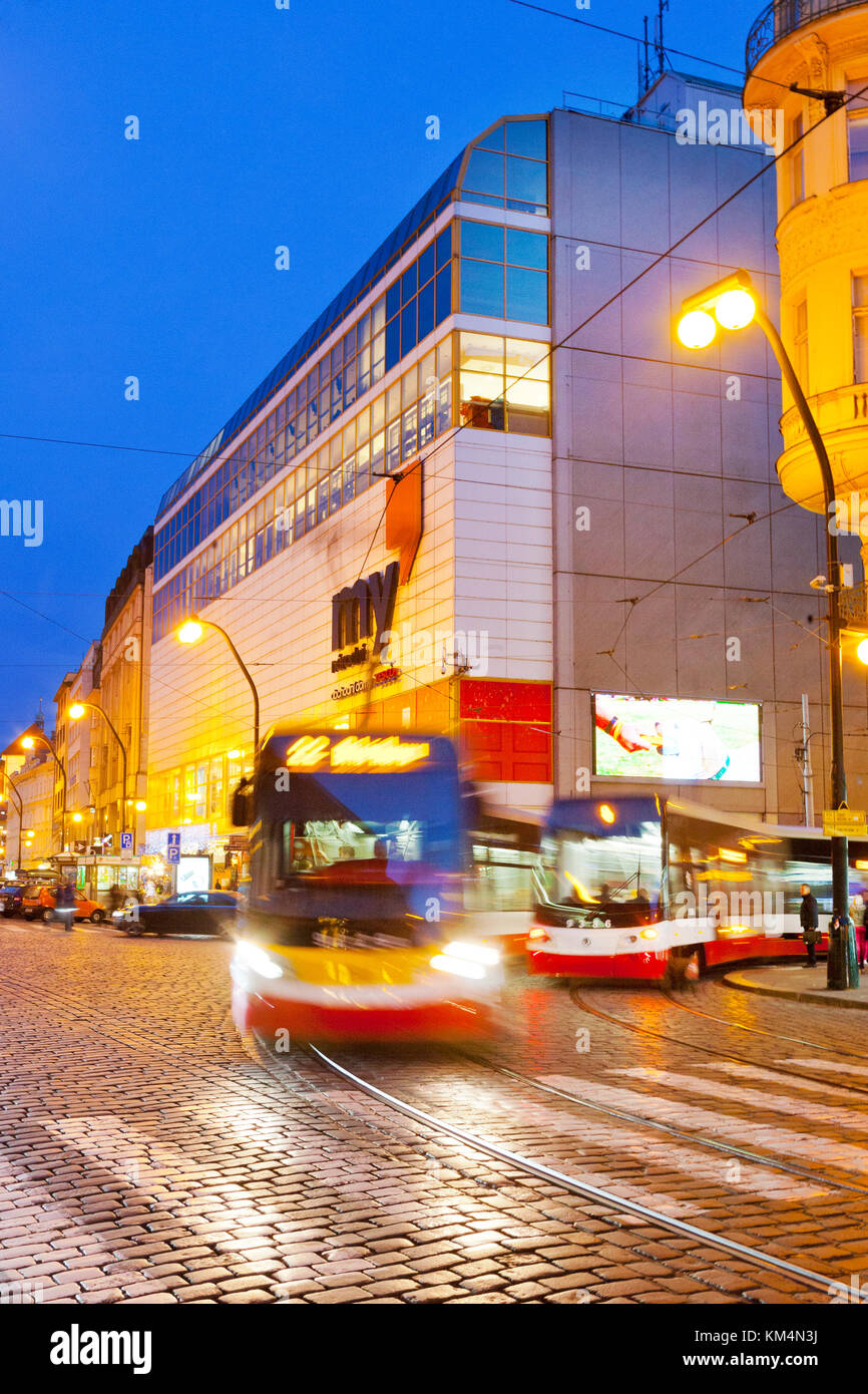 Obchodni dum MY / Tesco, Národní třída, Nove Mesto, Praha, Ceska republika  / MY shopping mall, Narodni avenue, New Town, Prague, Czech Republic Stock  Photo - Alamy