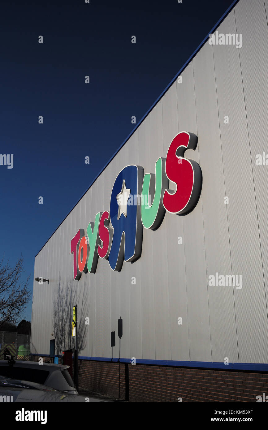 Toys r us store uk hires stock photography and images Alamy