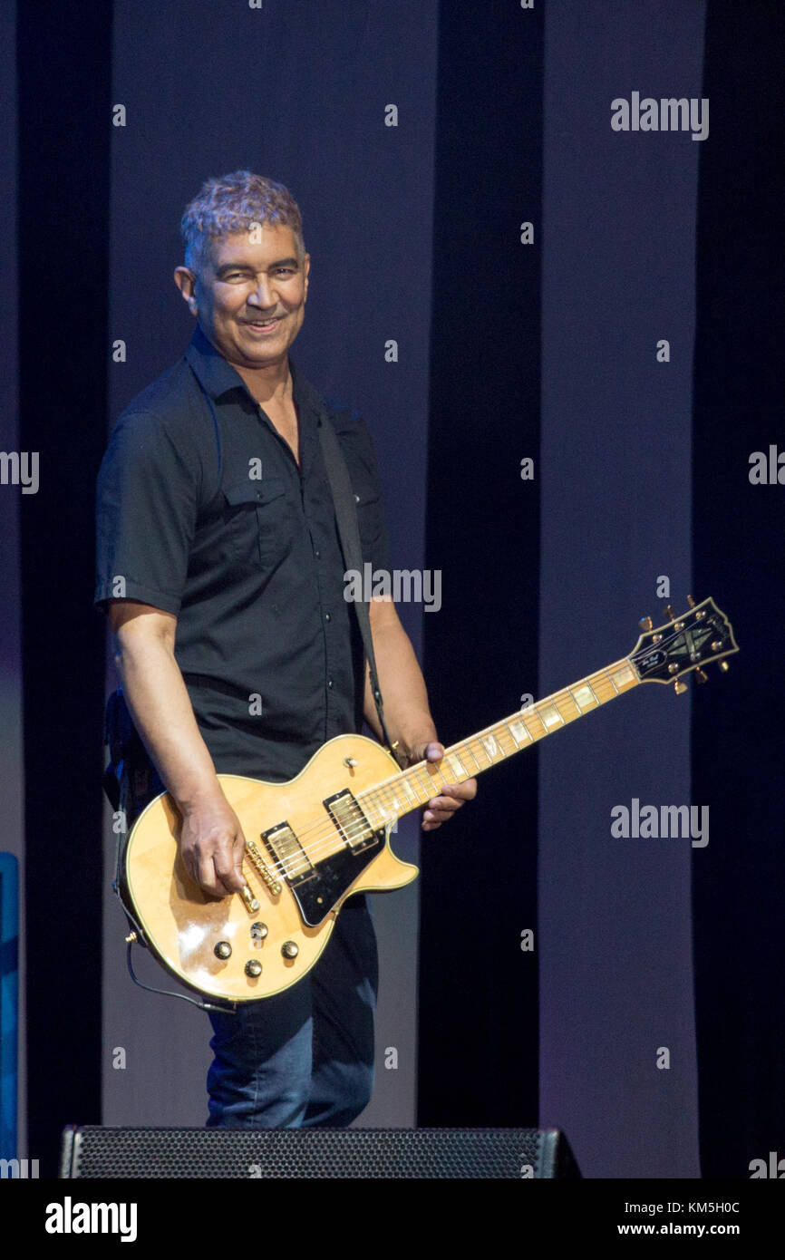 Pat smear hires stock photography and images Alamy