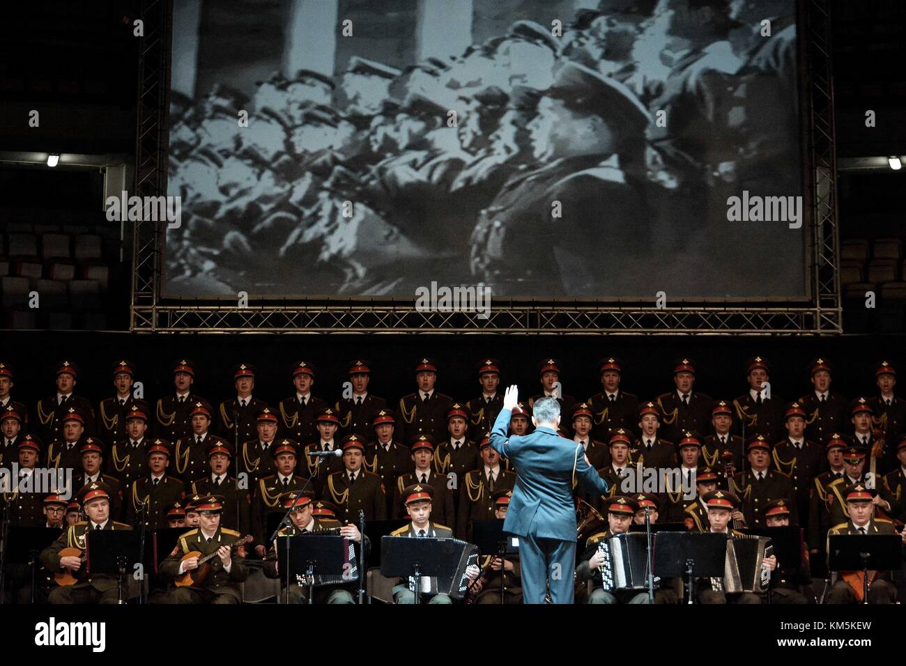 Athens, Greece. 4th Dec, 2017. Members of the chorus of 'The Alexandrov