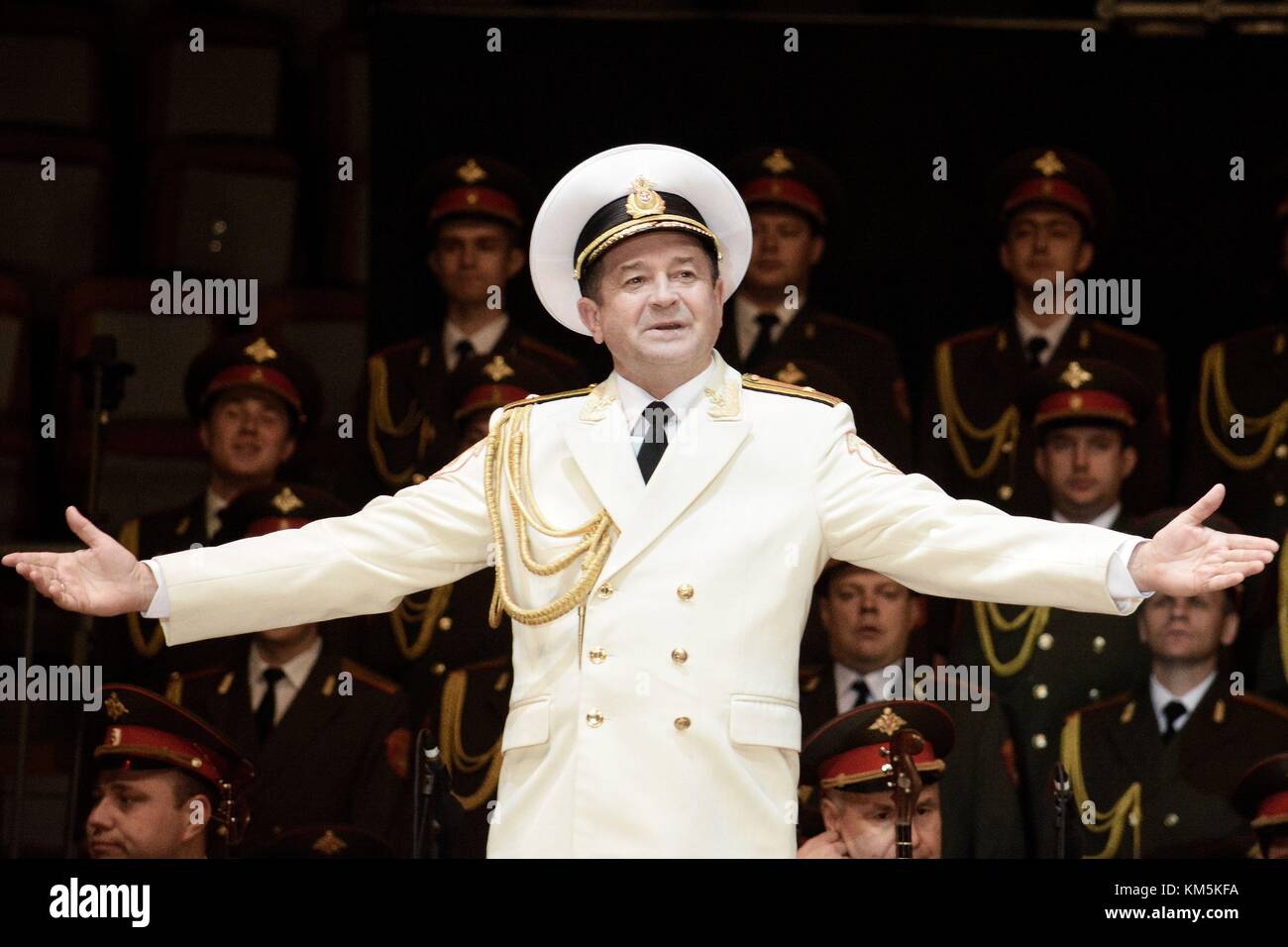 Athens, Greece. 4th Dec, 2017. Members of the chorus of 'The Alexandrov